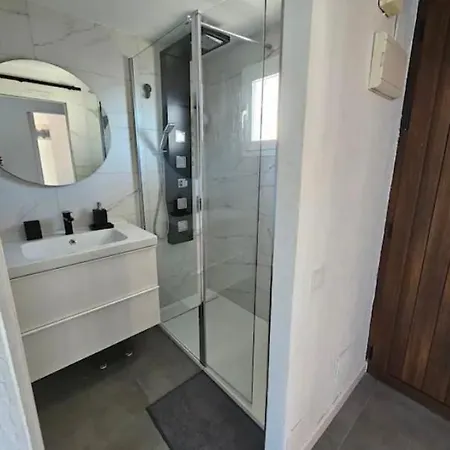 Beautiful Flat - Great Location Apartment *